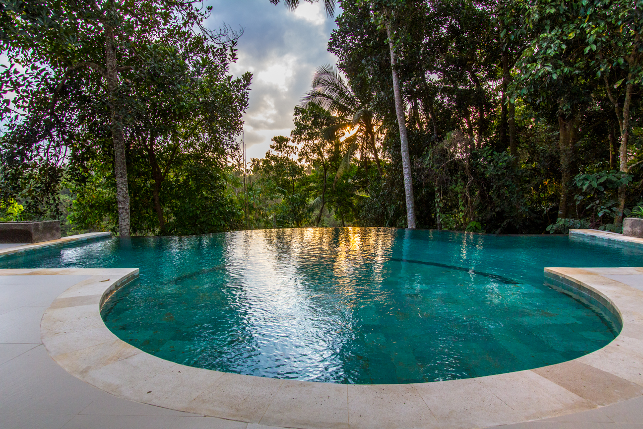 Villa Raja Infinity Pool